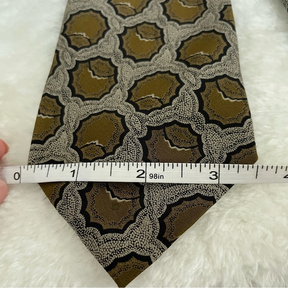 Giorgio Armani Geometric Abstract Print Olive Green Silk Necktie - Picture 9 of 11
